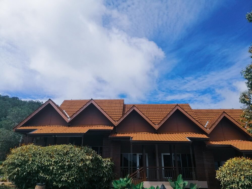 Choosing the Appropriate Contractor for Stone Coated Roofing in Alappuzha